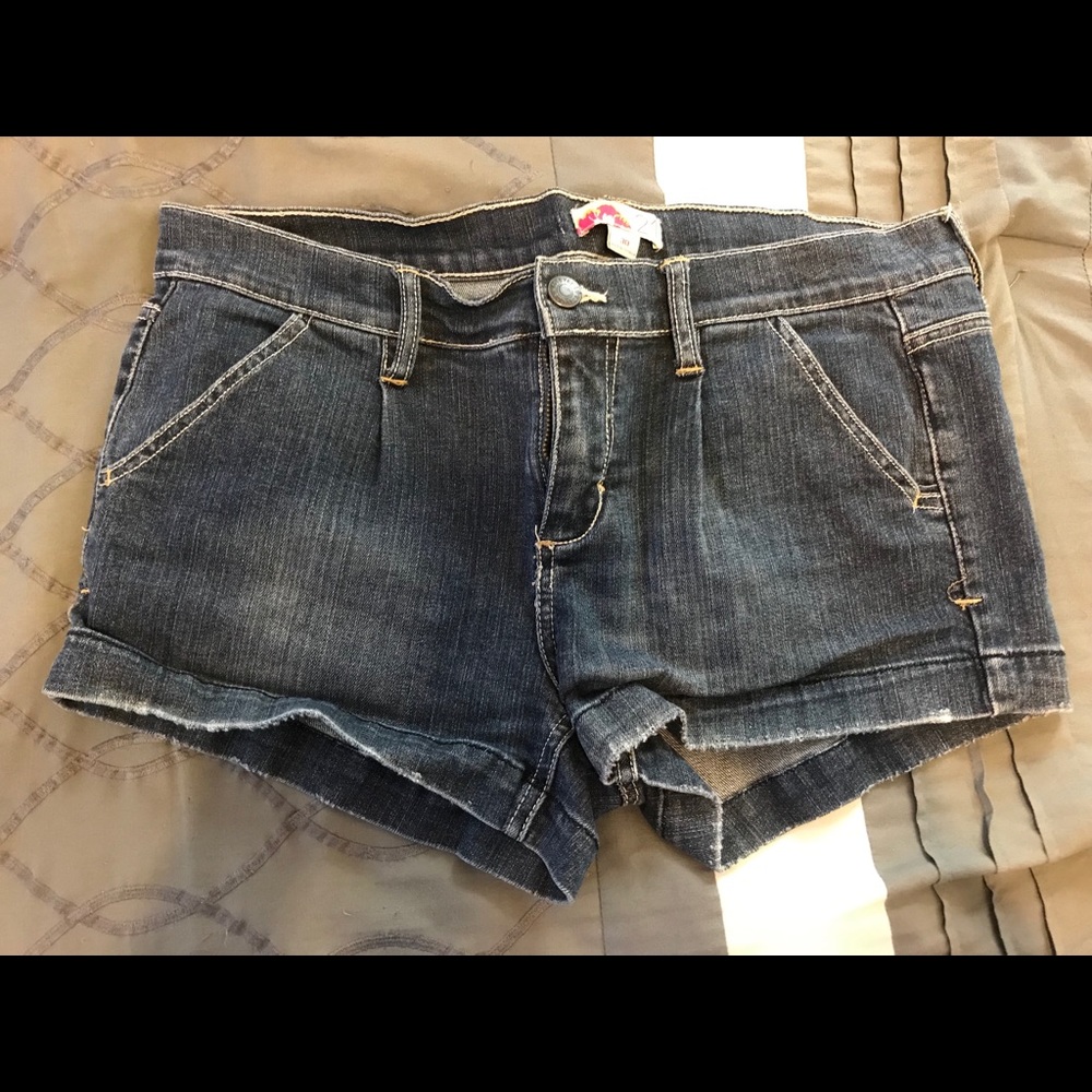 Forever 21 distressed jean shorts size 11 like new